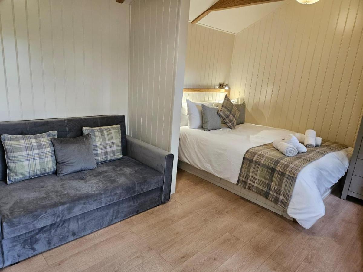 Woodland Shepherds Hut - 'Saga' Caernarfon Exterior foto